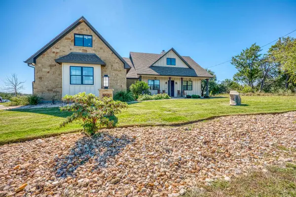 700 Gold Dust, Horseshoe Bay, TX 78657