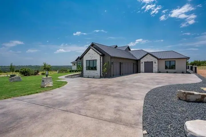 101 Meadow Beauty, Horseshoe Bay, TX 78657-0000 - #2