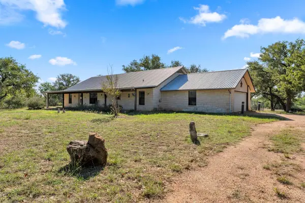 107 Saddle Horn Drive, Burnet, TX 78611