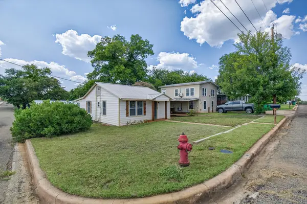 1109 Hickory Street, Llano, TX 78643
