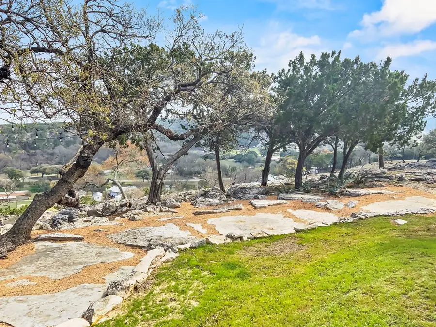 190 Rocky Hill Drive, Kerrville, TX 78028 - Image #2