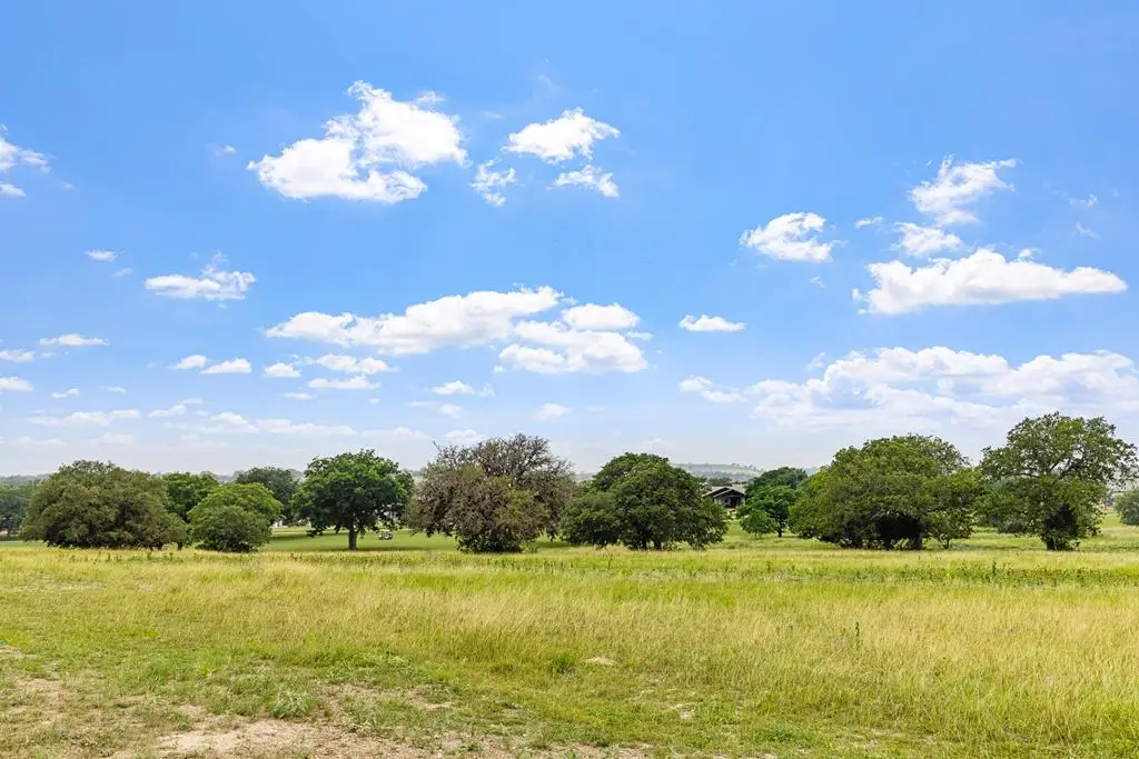 4214 E Comanche Trace Dr, Kerrville, TX 78028 - Image #1