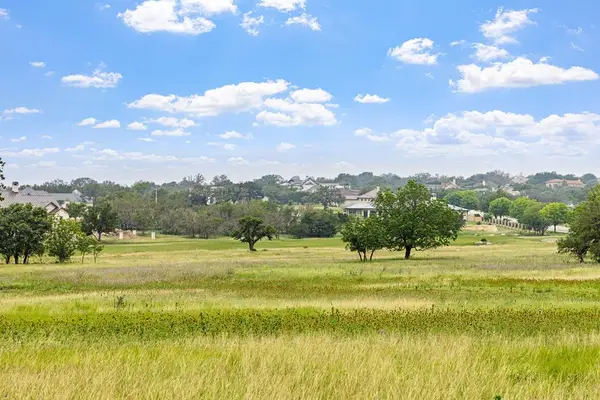4222 E Comanche Trace Dr, Kerrville, TX 78028