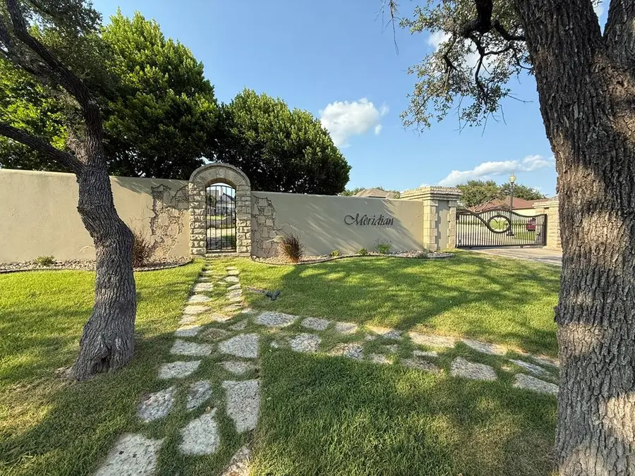 2005 N Cordoba Ave, Kerrville, TX 78028 - Image #3