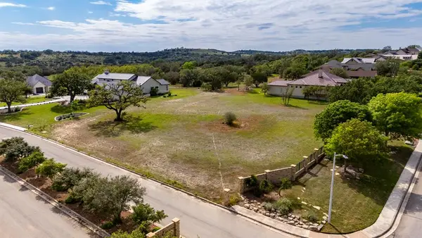4100 Stone Creek Dr., Kerrville, TX 78028