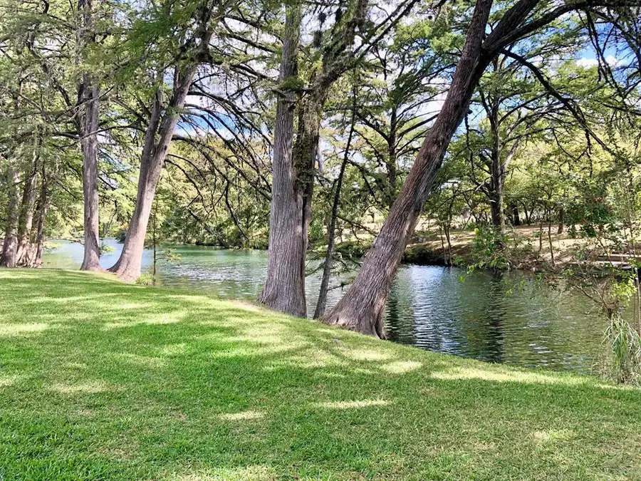 115 Chaparral Place, Ingram, TX 78025 - Image #2