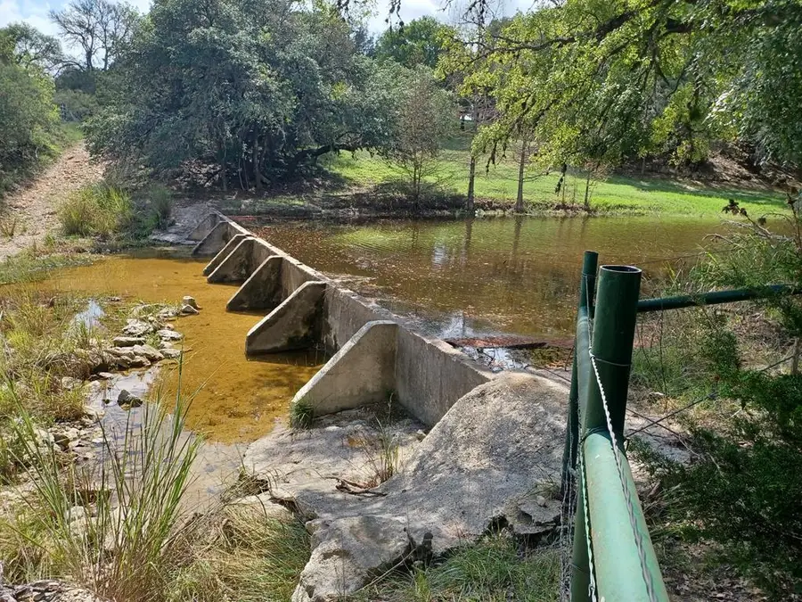 535 China St, Center Point, TX 78010 - Image #2