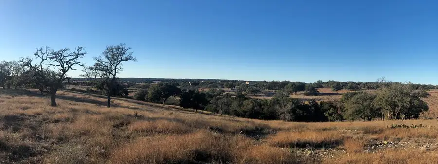 74L Tablerock Dr, Kerrville, TX 78028 - Image #2