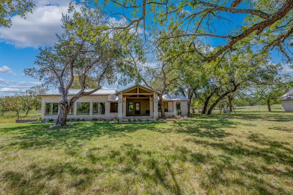 668 Elm Pass Rd, Center Point, TX 78010 - Image #1