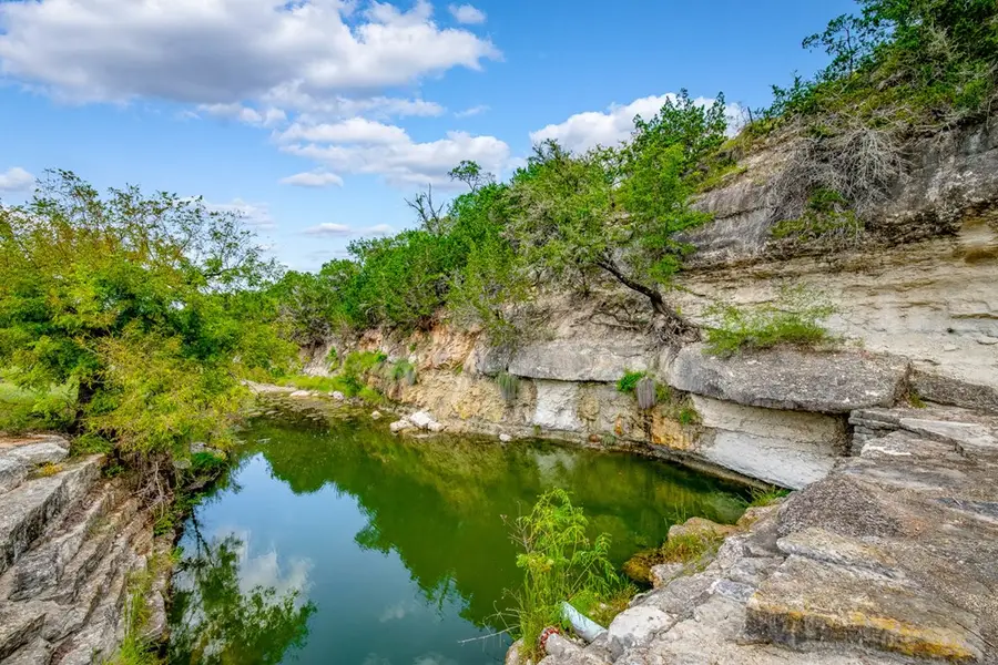 668 Elm Pass Rd, Center Point, TX 78010 - Image #3