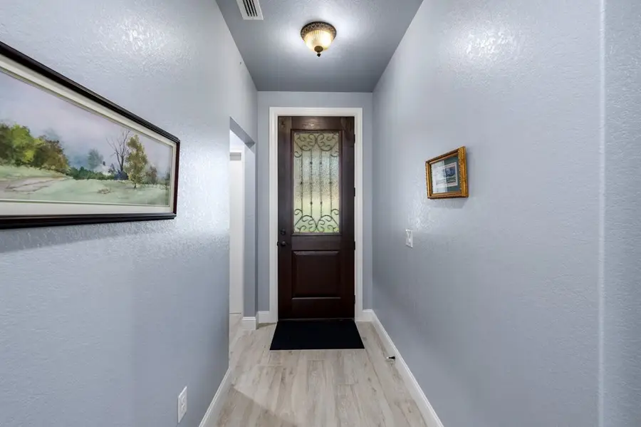 1703 N Valencia Dr, Kerrville, TX 78028 - Image #3