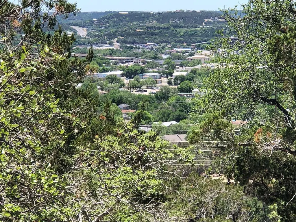 300 Holdsworth Dr, Kerrville, TX 78028 - Image #1
