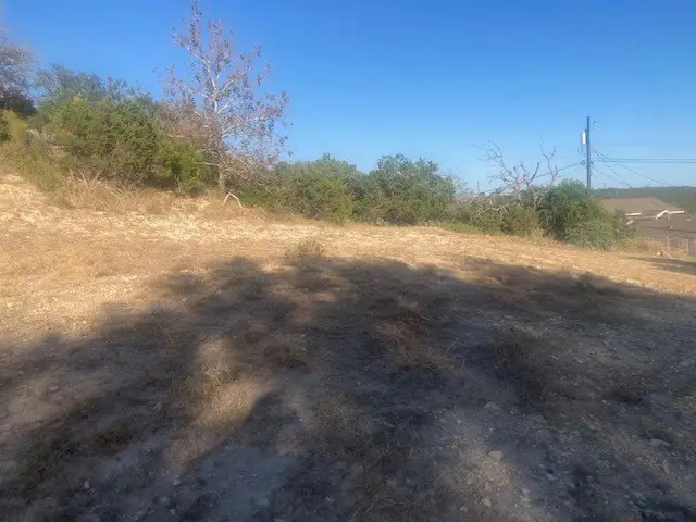 431 Crest Ridge Dr, Kerrville, TX 78028 - Image #3