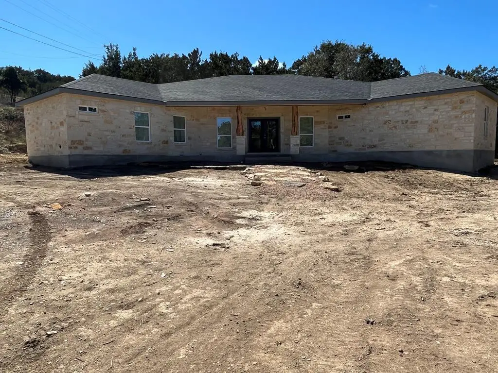 237 Hopi Trl, Bandera, TX 78003 - Image #1