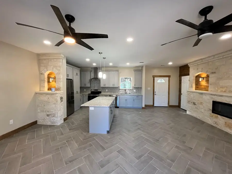 237 Hopi Trl, Bandera, TX 78003 - Image #3