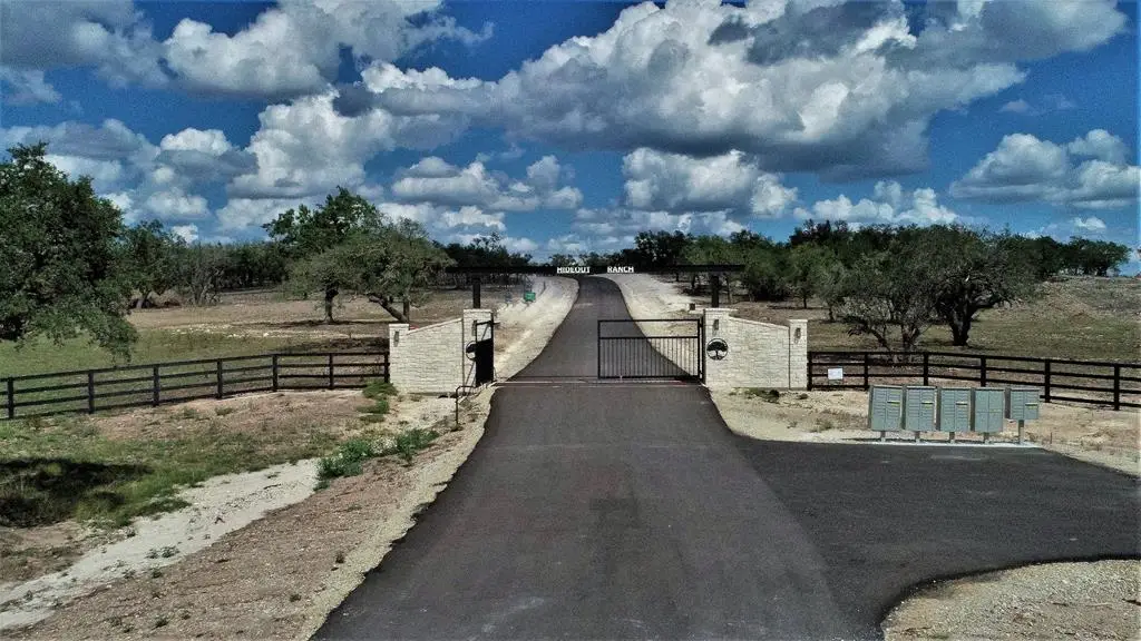 410 NW Brooklyn Dr, Mountain Home, TX 78058 - Image #1