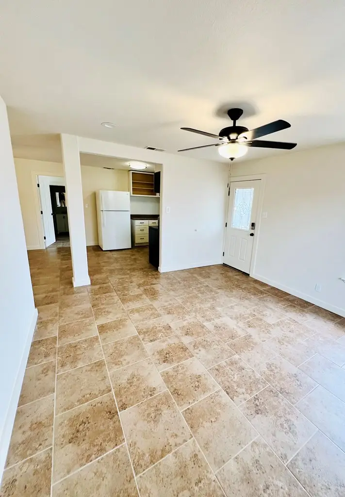 303 Meadowview Lane, Kerrville, TX 78028 - Image #3