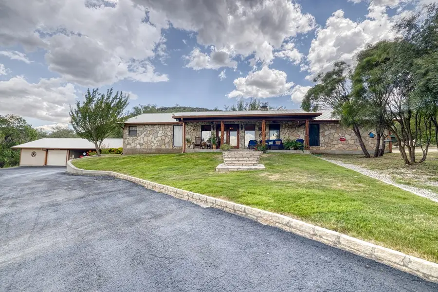 457 N Tomahawk Way, Concan, TX 78838 - Image #3