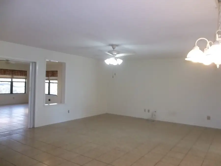 243 W Wedgewood Lane, Kerrville, TX 78028 - Image #3