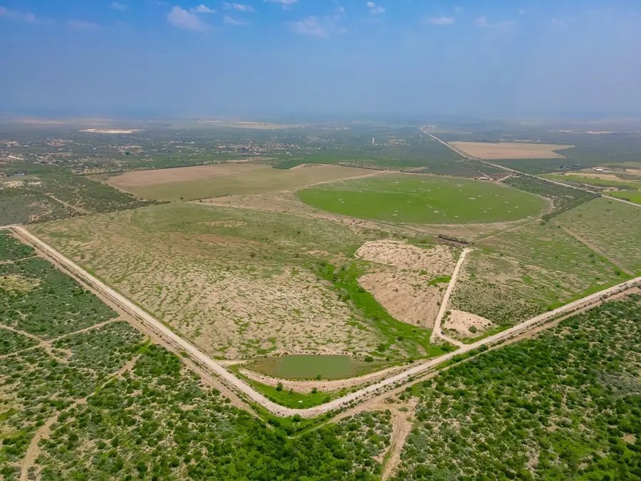 4984 S Hwy 83, Uvalde, TX 78801 - Image #3