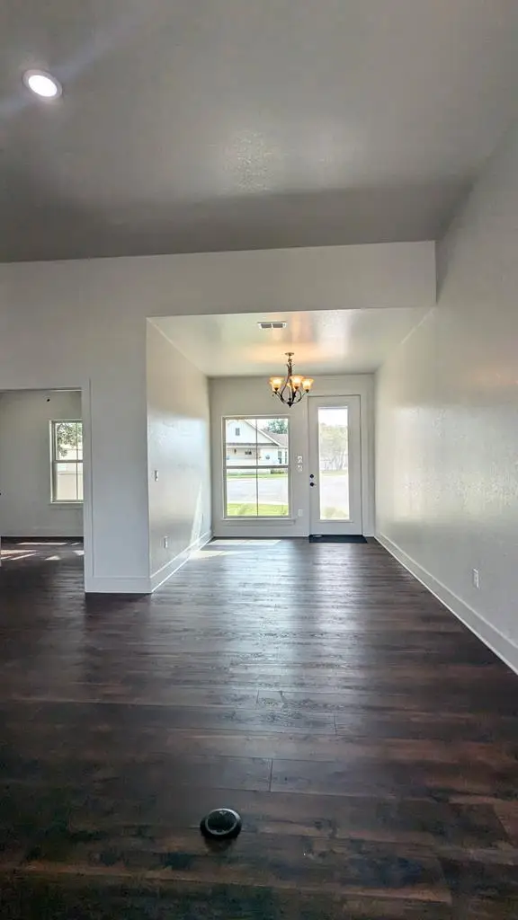 2015 N Chalet Circle, Kerrville, TX 78028 - Image #3