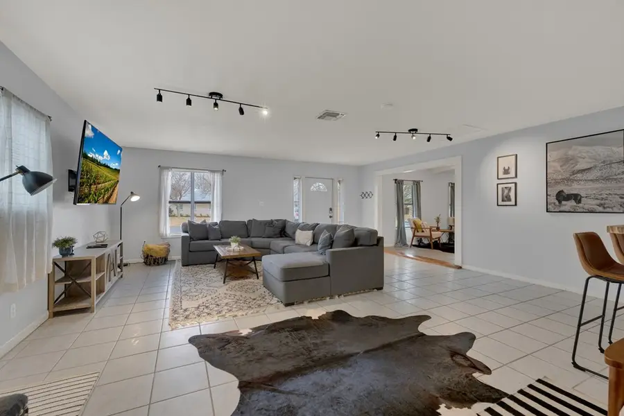 217 W Driftwood Dr, Fredericksburg, TX 78624 - #3