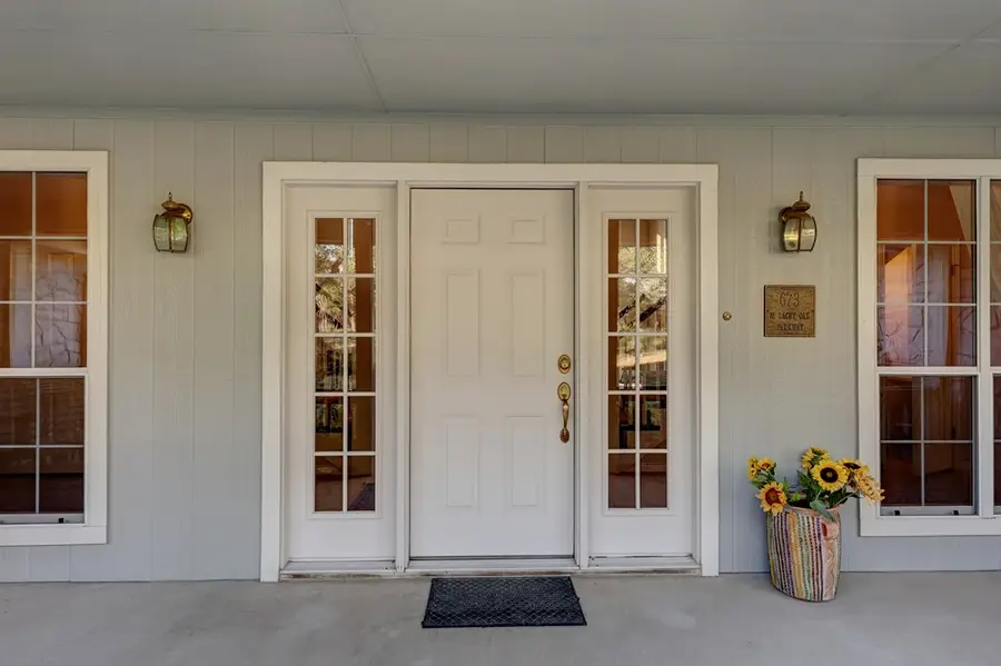 673 W Lacey Oak Pkwy, Kerrville, TX 78028 - Image #3