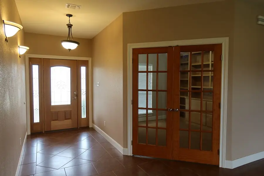 178 Spring Creek Cir, Bandera, TX 78003 - Image #2