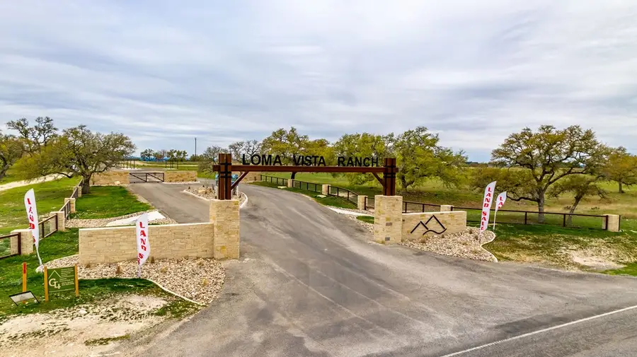 163 Cattlemans Crossing Dr, Kerrville, TX 78028 - Image #3