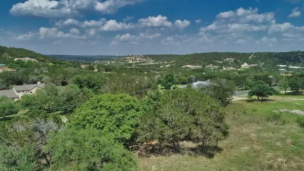 565 Stablewood Dr, Kerrville, TX 78028