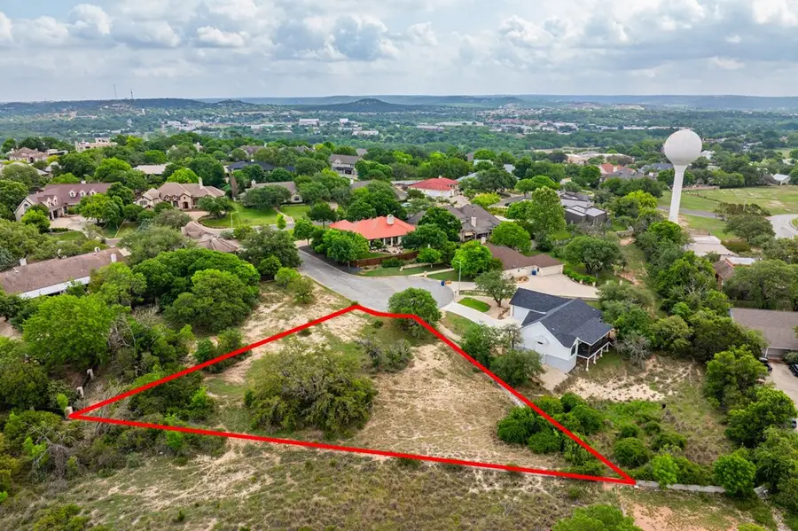 105 Glen Oaks Dr, Kerrville, TX 78028 - Image #2