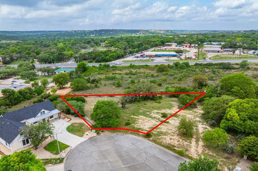 105 Glen Oaks Dr, Kerrville, TX 78028 - Image #3