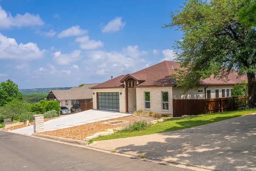 212 Castle Pines Dr, Kerrville, TX 78028 - Image #2