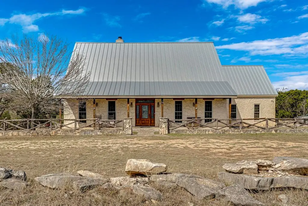 231 Stoney Brook Rd, Kerrville, TX 78028 - #1