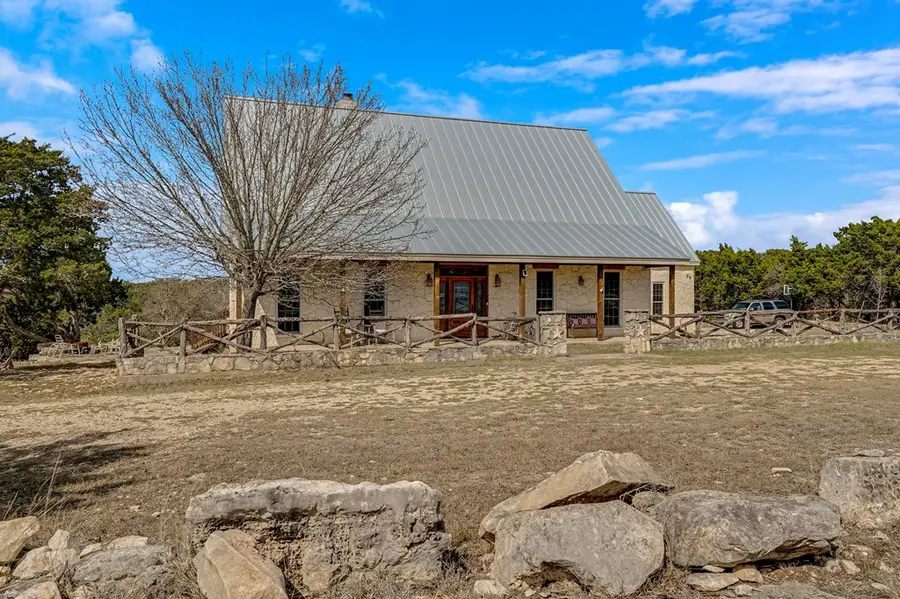 231 Stoney Brook Rd, Kerrville, TX 78028 - #2