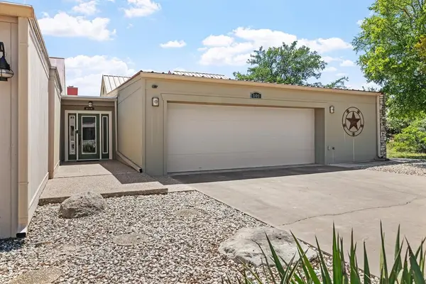 501 Fairway Dr, Kerrville, TX 78028