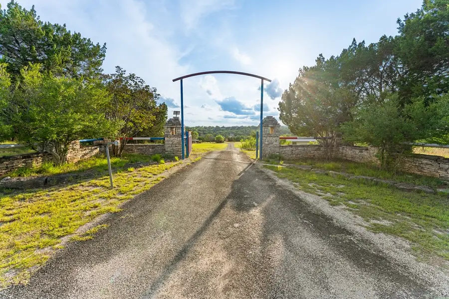 5996 Rr 1376, Fredericksburg, TX 78624 - #2