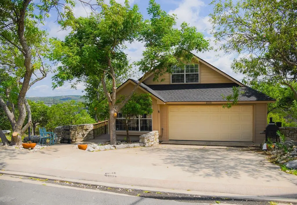 2115 Vista Ridge Dr, Kerrville, TX 78028 - Image #1