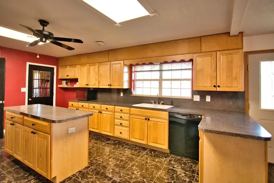 717 E Rainey St, Mason, TX 76856 - Image #3