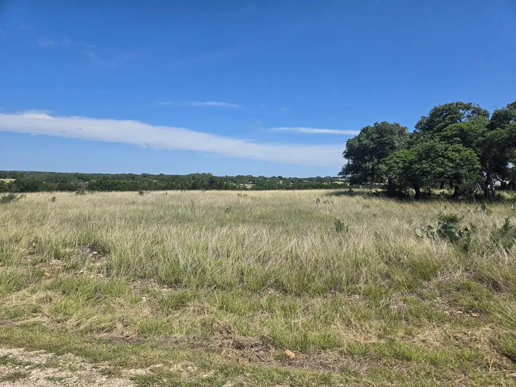 65 Tablerock Dr, Kerrville, TX 78028 - Image #1