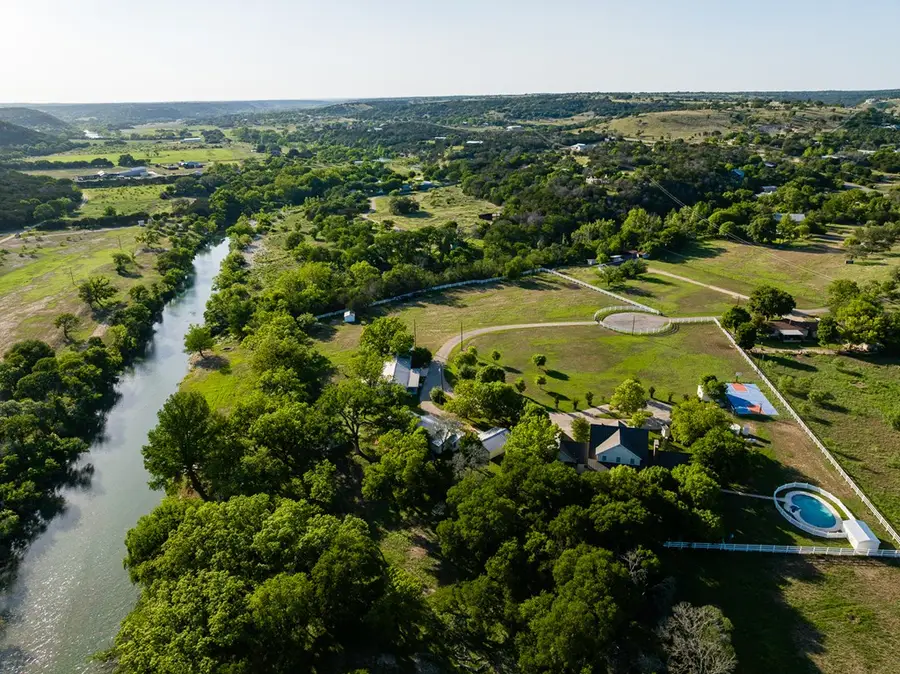 150 Dickey Rd, Ingram, TX 78024 - Image #2