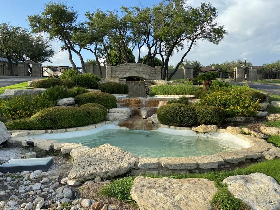 2108 Athens Ave, Kerrville, TX 78028 - #2