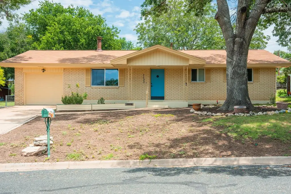 1122 Nancy Beth Dr, Kerrville, TX 78028 - #1