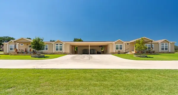 126-130 Robby Ln, Kerrville, TX 78028