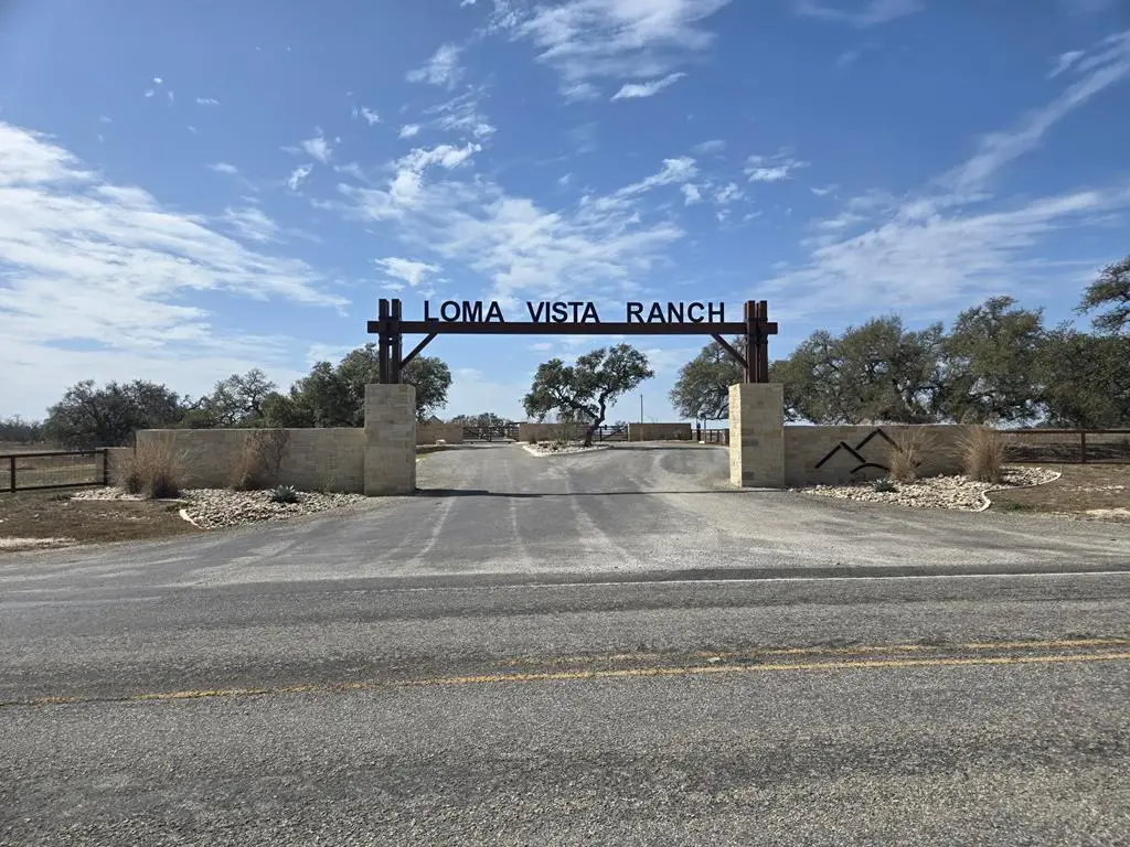 000 Dekoch Ridge, Kerrville, TX 78028 - Image #1