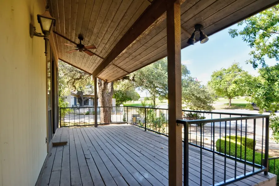 502 Oakland Hills Lane, Kerrville, TX 78028 - Image #3