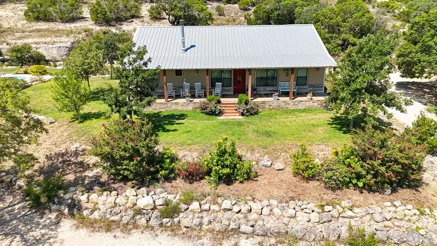 1079 Cr 357, Utopia, TX 78884 - Image #2