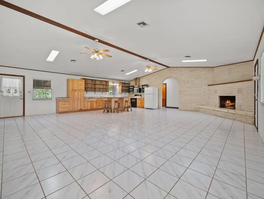 710 Chipman Lane, Bandera, TX 78003 - Image #3