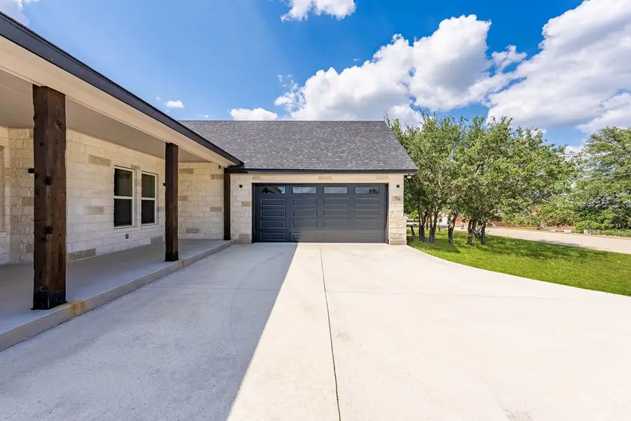 502 Sumack Dr W, Kerrville, TX 78028 - Image #3