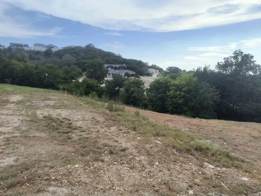 2210 Stoneledge Dr, Kerrville, TX 78028 - Image #2